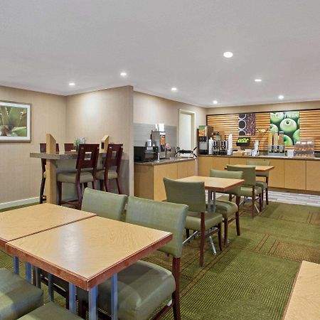 La Quinta Inn By Wyndham Auburn Worcester Extérieur photo