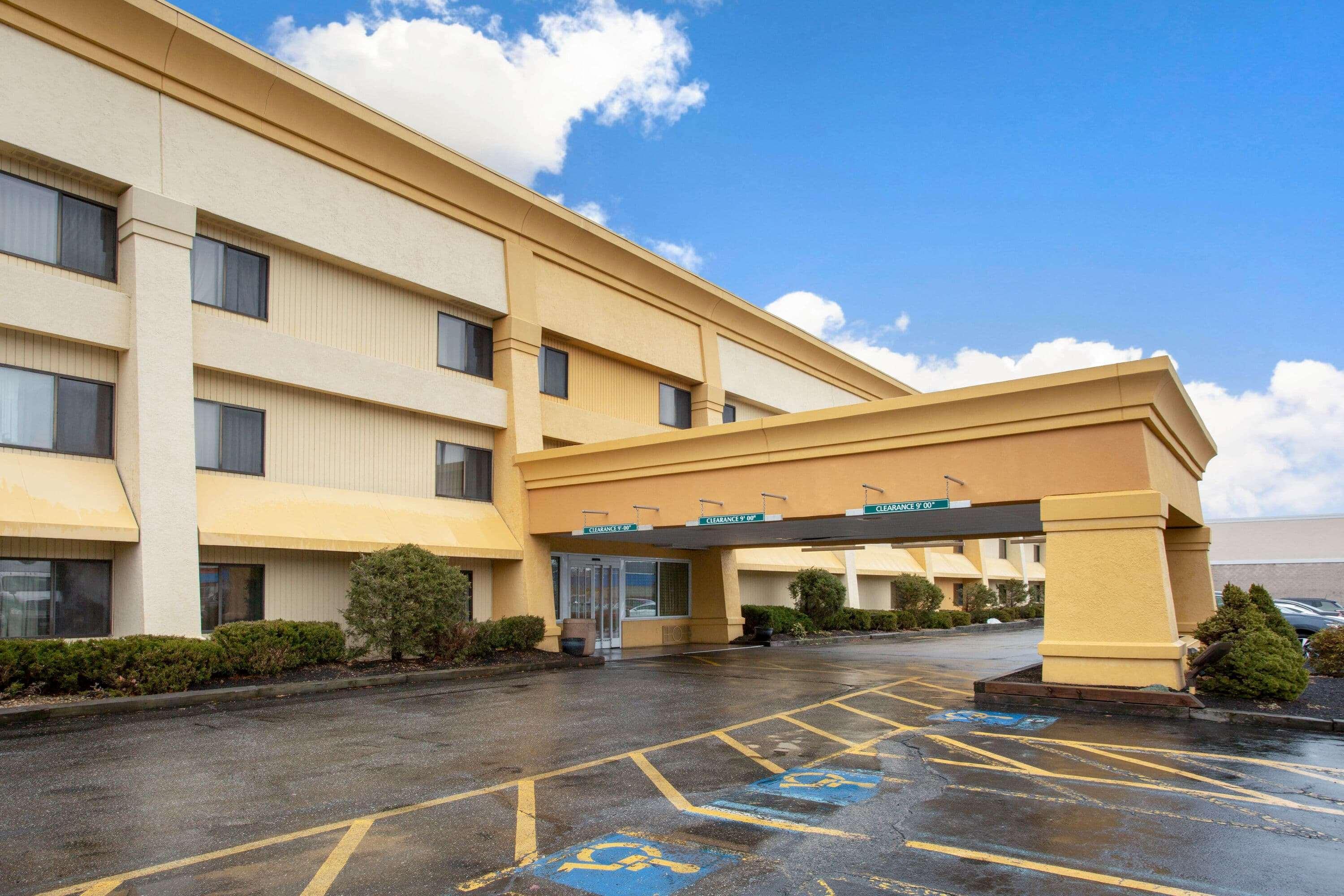 La Quinta Inn By Wyndham Auburn Worcester Extérieur photo